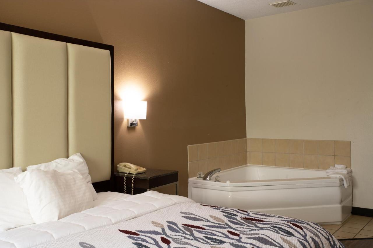 Blisspoint Inn & Suites Marion Extérieur photo