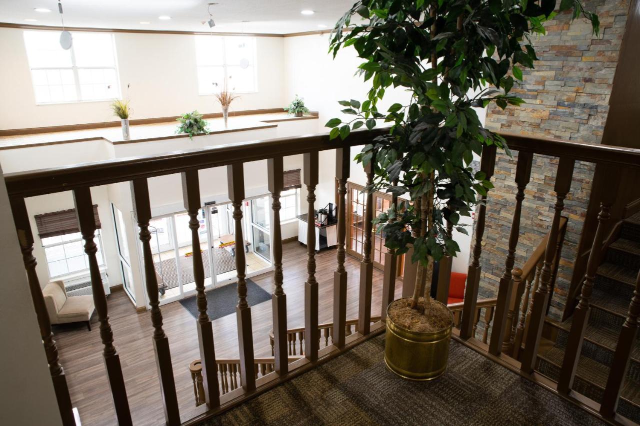 Blisspoint Inn & Suites Marion Extérieur photo