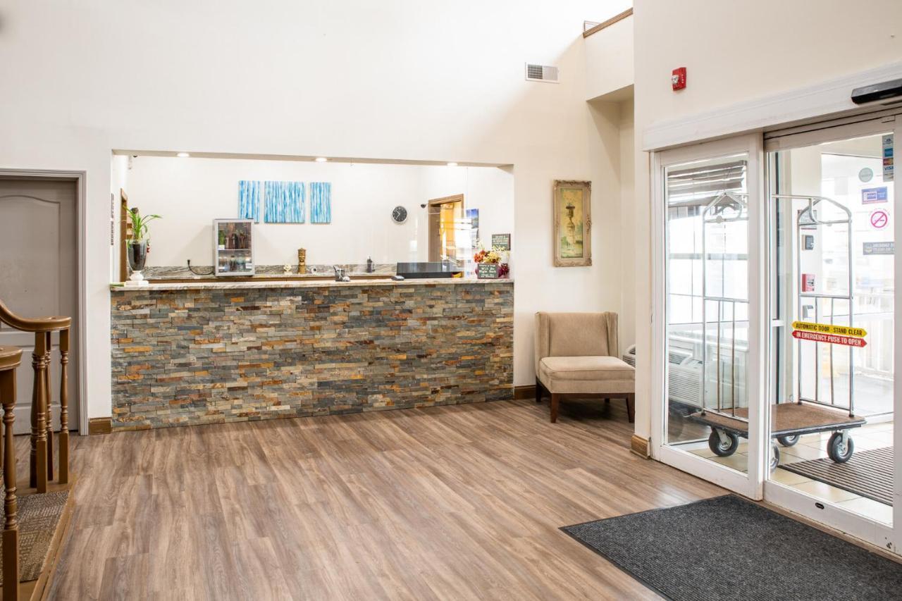 Blisspoint Inn & Suites Marion Extérieur photo