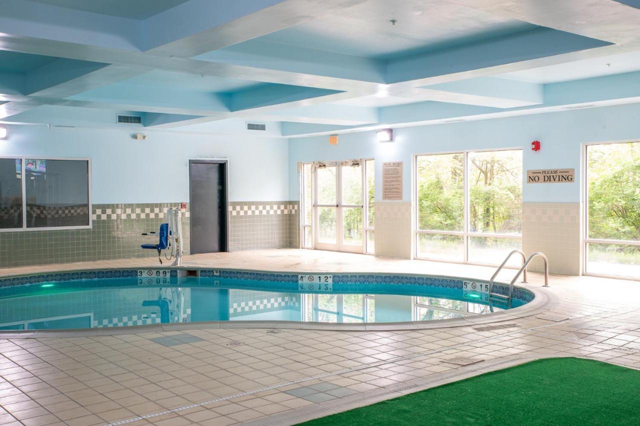 Blisspoint Inn & Suites Marion Extérieur photo