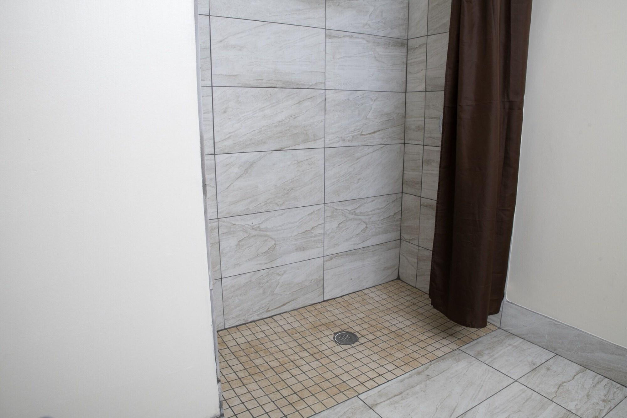 Blisspoint Inn & Suites Marion Extérieur photo