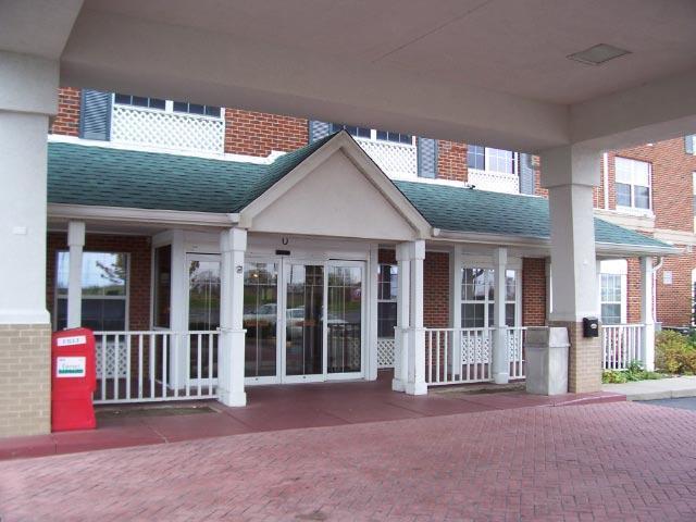 Blisspoint Inn & Suites Marion Extérieur photo