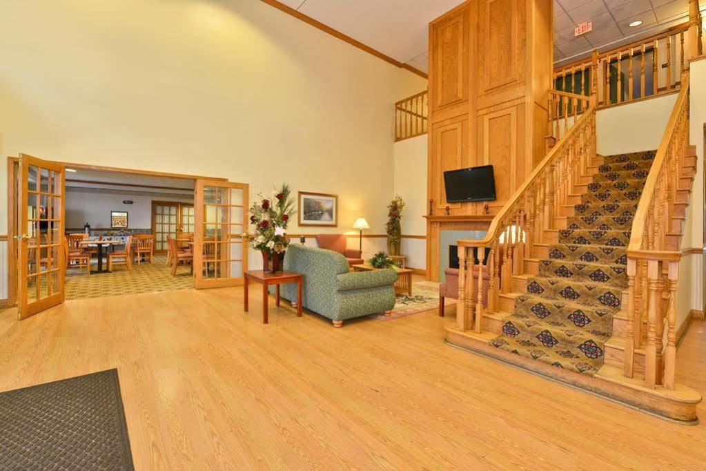 Blisspoint Inn & Suites Marion Extérieur photo